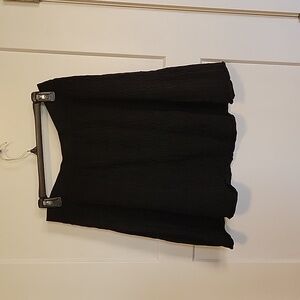 Willi Smith textured black skirt, size Large